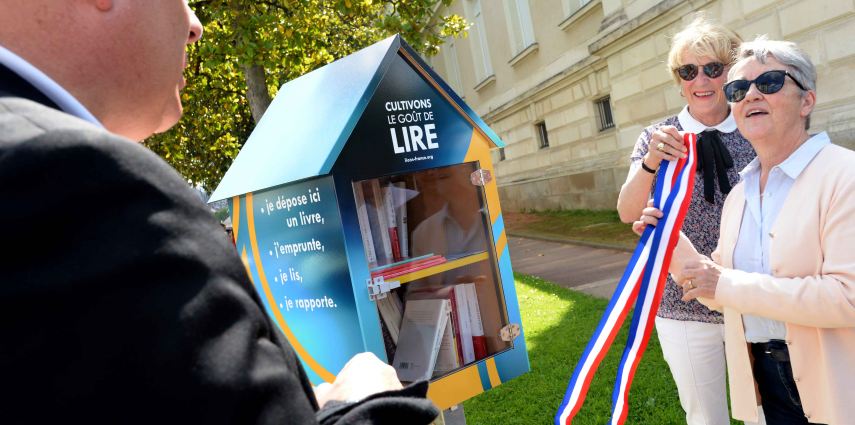 Inauguration de nouvelles cabanes à livres !