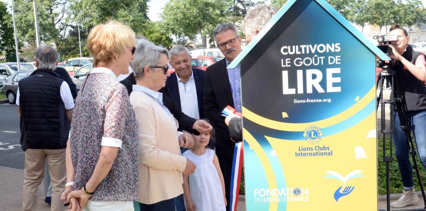 Inauguration de nouvelles cabanes à livres !